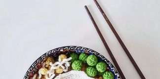 Especialista em crochê, artista faz comida com um realismo surpreendente